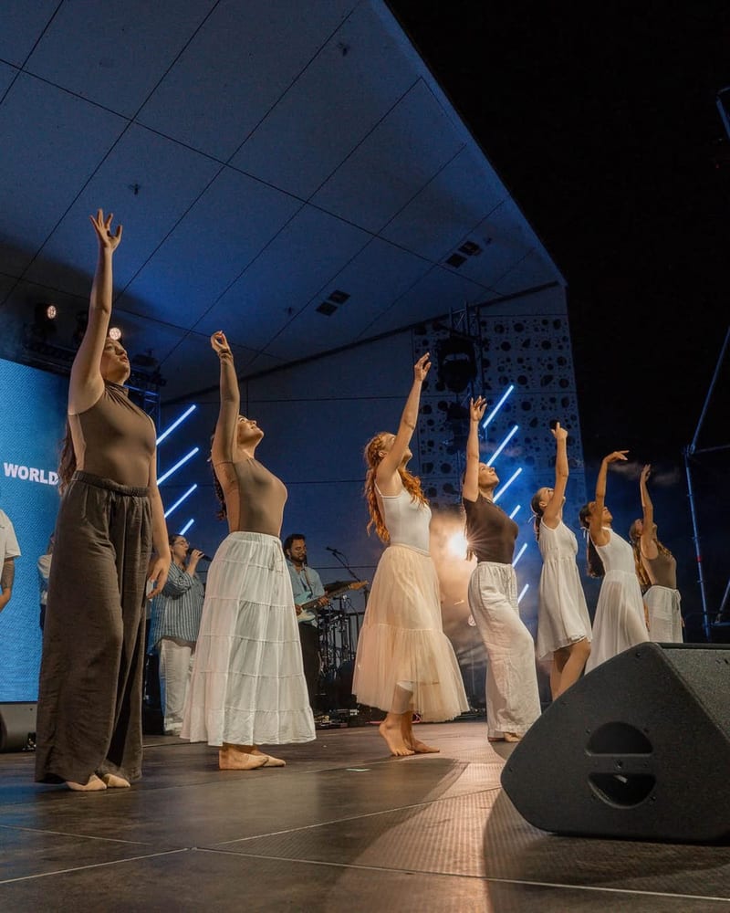 Easter United, photo 6