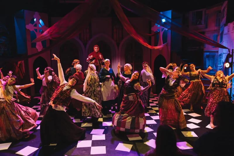 Hunchback of Notre Dame, photo 1